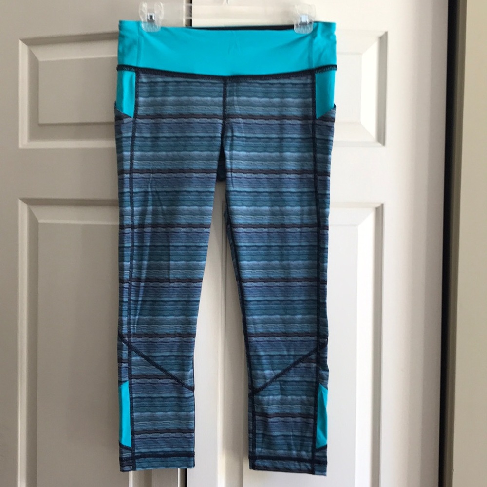 Lululemon cropped leggings, size 8